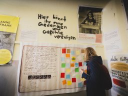 Ausstellung Anne-Frank-Gesamtschule im Hafthaus Moers 0525